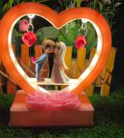 Couple Showpiece